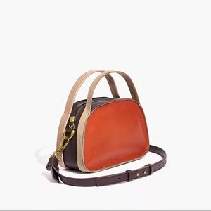 NWT Sydney Zip-Top Crossbody